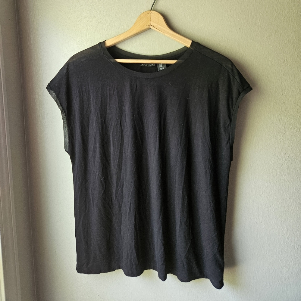 XL Tahari Soft Black Tee Shirt With Mesh Shoulder